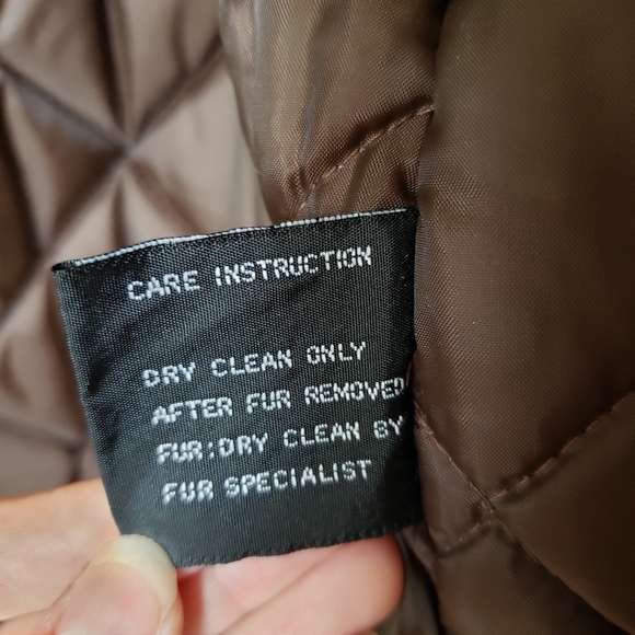 Halston Brown Coyote Fur Hood Zip Up Winter Coat - Picture 9 of 14